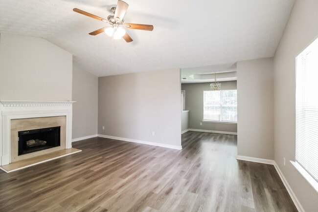 Building Photo - 5711 Meadowview Rd