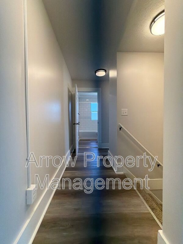 Building Photo - 926 A St