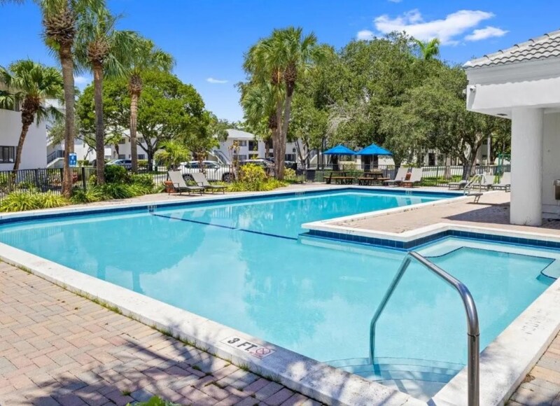 Building Photo - 2445 SW 18th Terrace