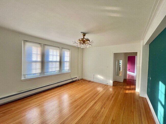 Building Photo - 1450-1454-1454 Beacon St