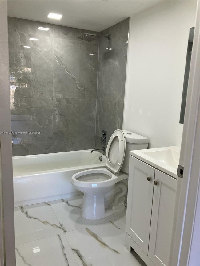 Building Photo - 5200 NW 31st Ave