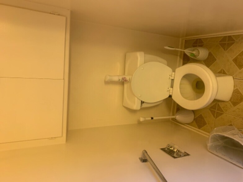 Building Photo - 18332 Superior St