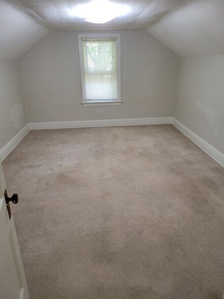 Building Photo - 1448 Massillon Rd