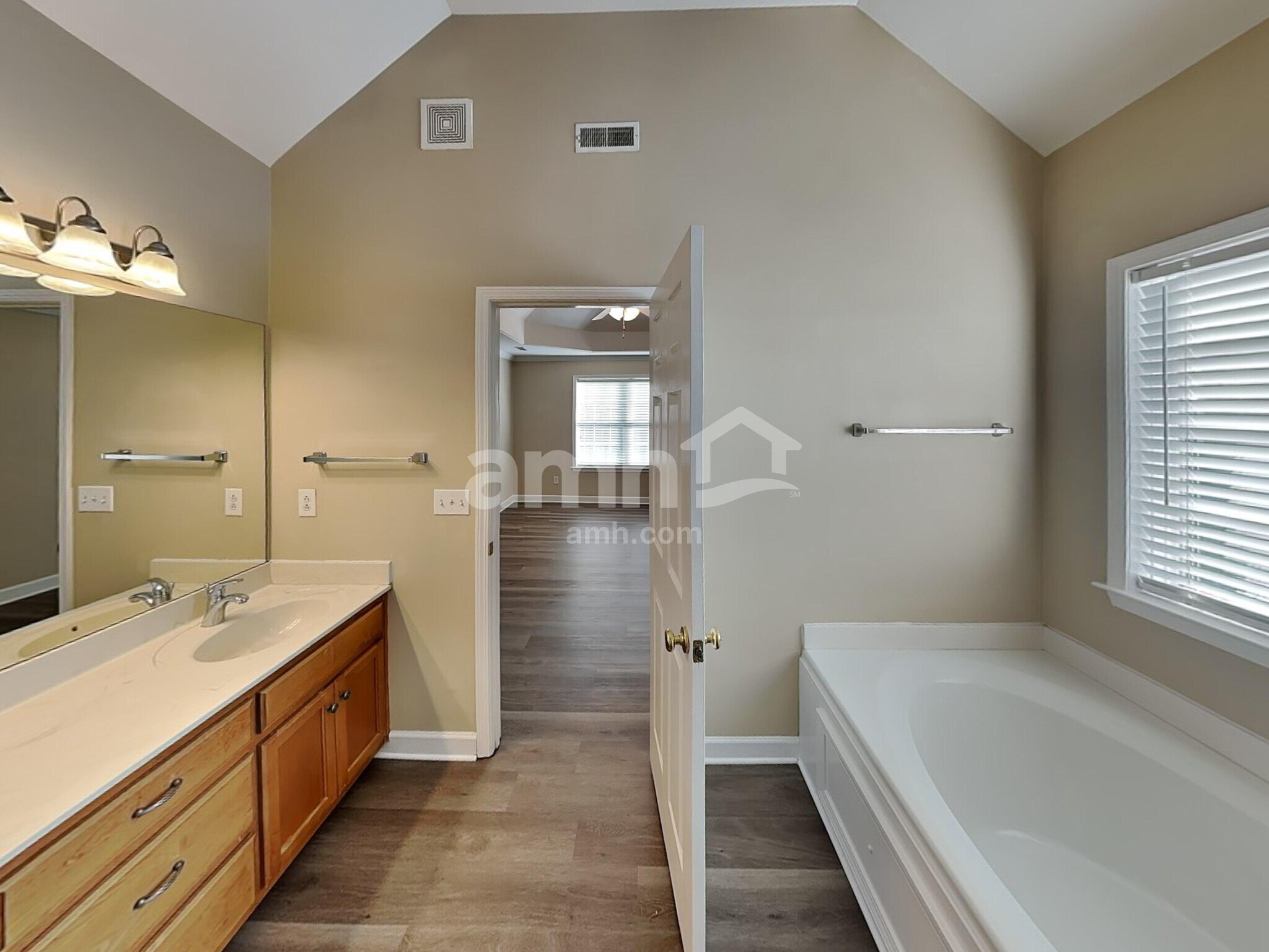 Building Photo - 7008 Masonboro Dr