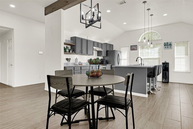 Building Photo - 18875 Ferney Ln