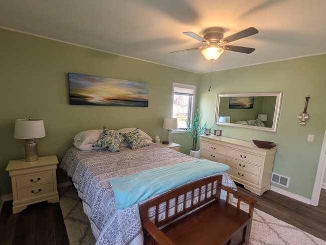 Building Photo - 4125 Spruce St