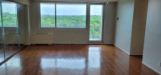 Building Photo - 3883 Turtle Creek Blvd