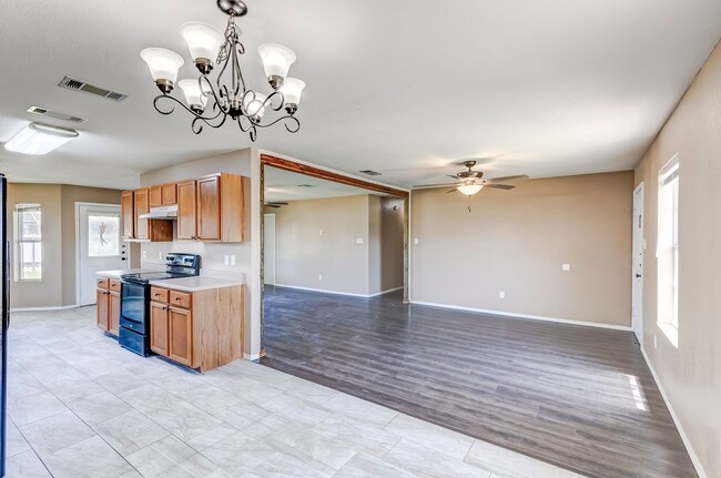 Building Photo - 4501 Jake Spoon Dr