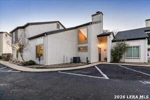 Building Photo - 1135 Parkview Dr