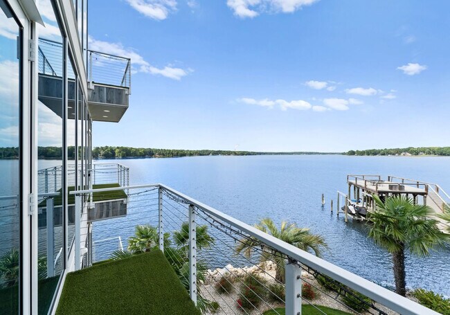 Building Photo - 8776 Harbor Cir