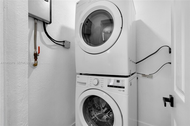 Building Photo - 7501 Raleigh St