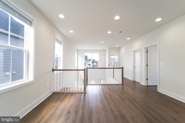 Building Photo - 41935 Spring Air Dr