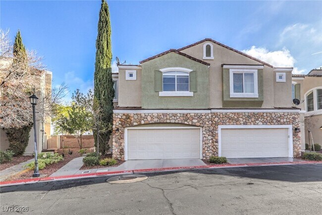 Building Photo - 952 Coatbridge St