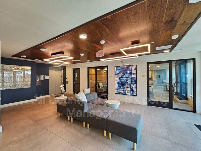 Building Photo - 3927 Fair Ridge Dr