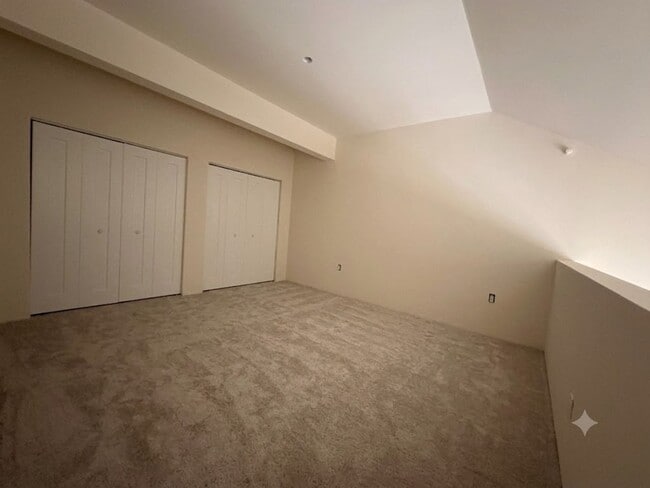Building Photo - 881 Kimball Ln