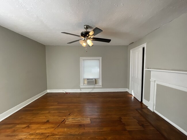 Building Photo - 1110 11th St