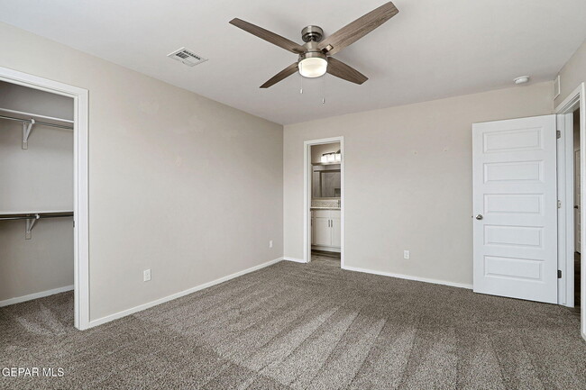Building Photo - 841 Paseo Drusy Pl