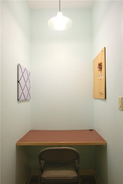 Building Photo - 711 W 26th St