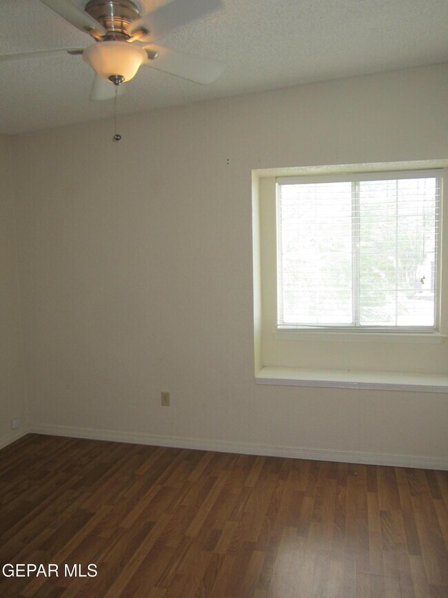 Building Photo - 6924 Imperial Ridge Dr