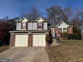 Building Photo - 3132 Laurel View Dr