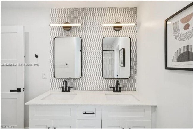 Building Photo - 444 N Barfield Dr