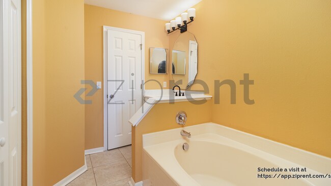 Building Photo - 16838 Cornerwood Dr