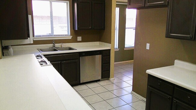 Building Photo - Gorgeous Single Level Westside Home With R...