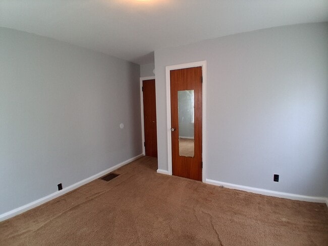 Building Photo - 928 N Griffin St