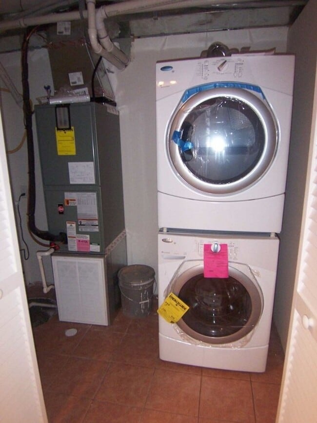 Building Photo - Updated 2BR English Basement in H Street Corridor with Off Street Parking