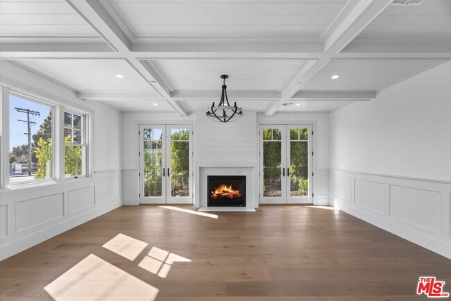 Building Photo - 566 Ida St