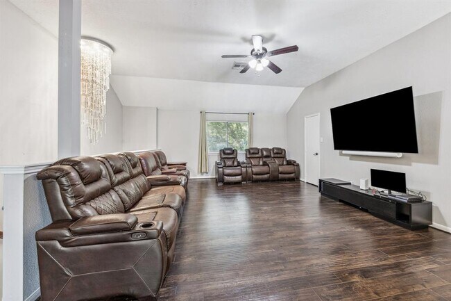 Building Photo - 6021 Whispering Lakes Dr