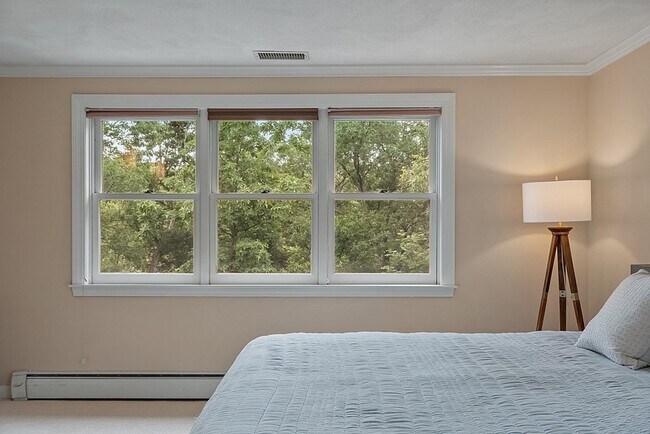 Building Photo - 2 Sunset Ridge