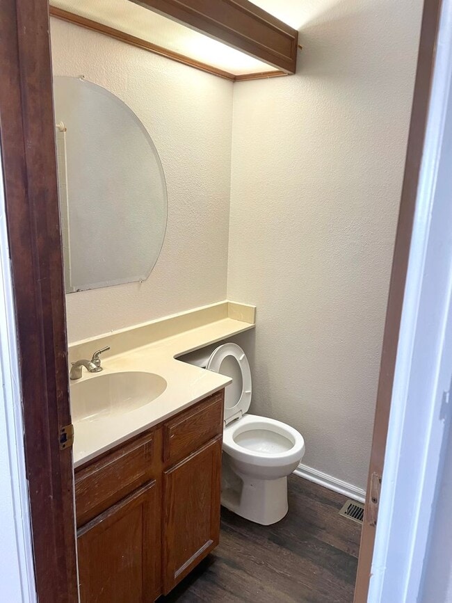 Building Photo - Newly updated home for rent in Seven Hills Neighborhood
