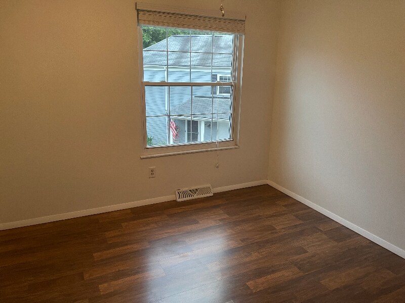 Building Photo - 13952 Oakbrook Dr
