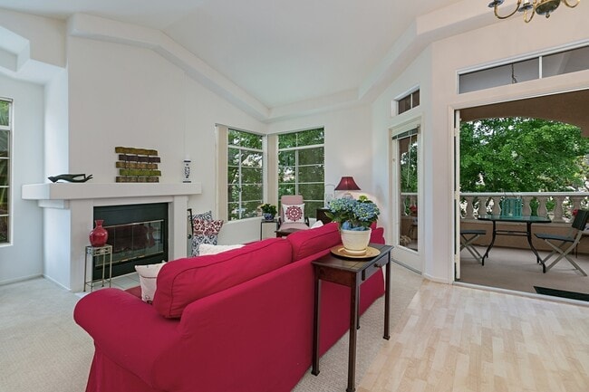 Building Photo - 3525 Cameo Dr