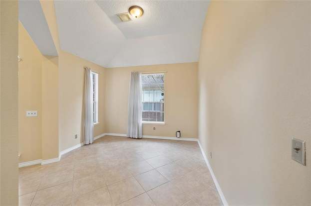 Building Photo - 18423 Cobblestone Dr