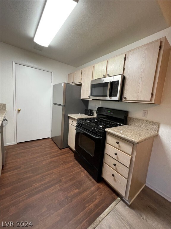 Building Photo - 7885 W Flamingo Rd
