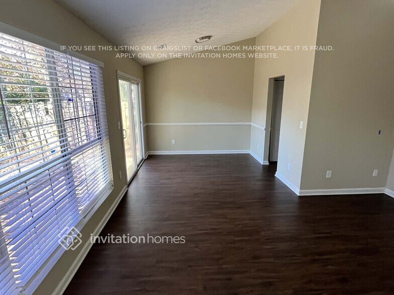 Building Photo - 10780 Mortons Crossing