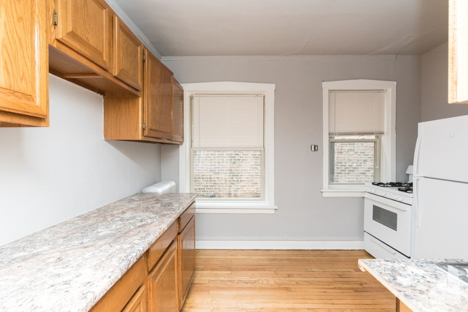 Building Photo - 4051 W Melrose St