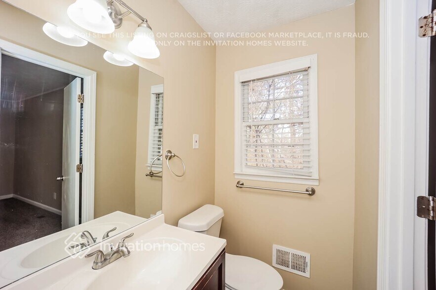 Building Photo - 5444 Wilder Dr