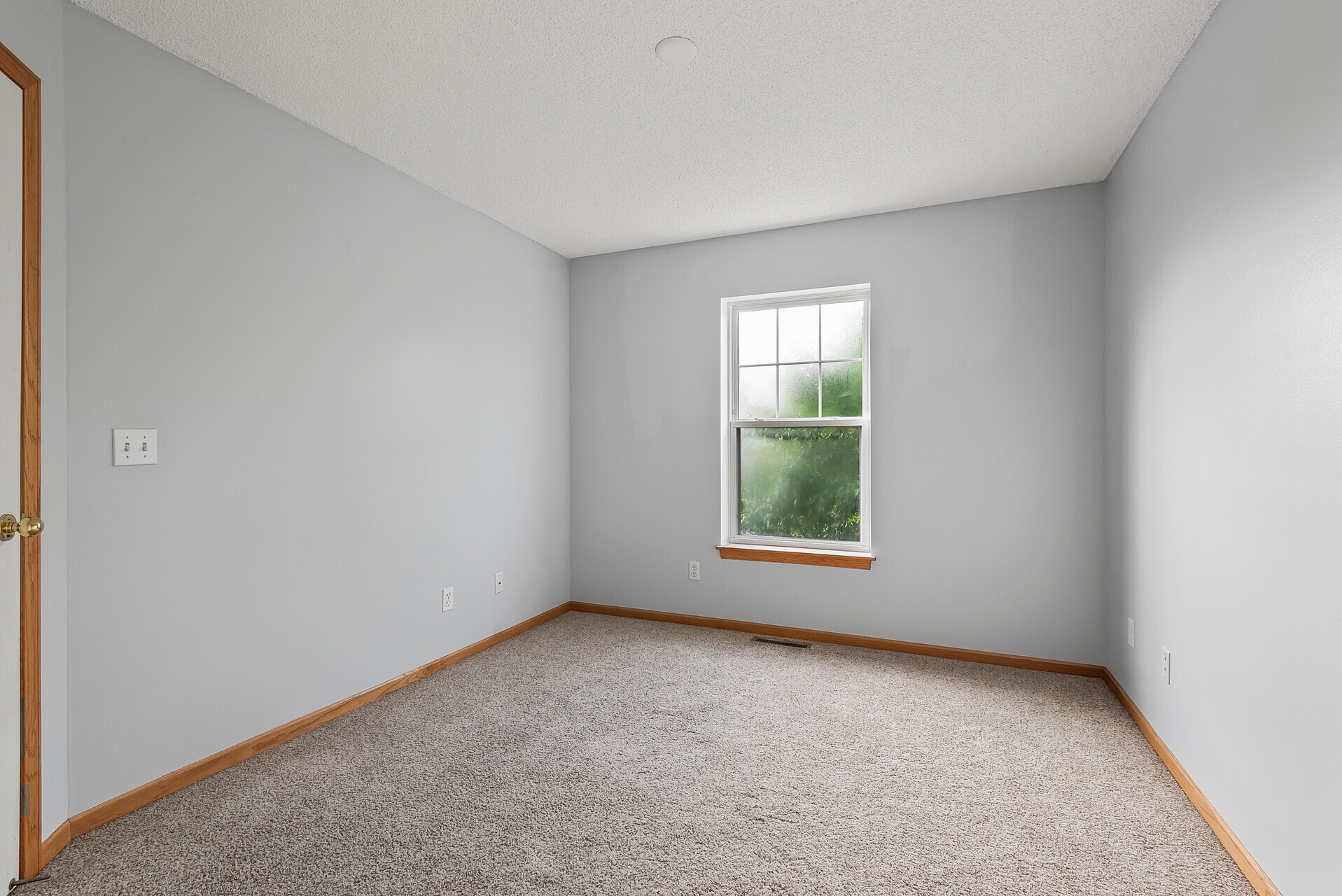 Building Photo - 5020 Holly Ln N