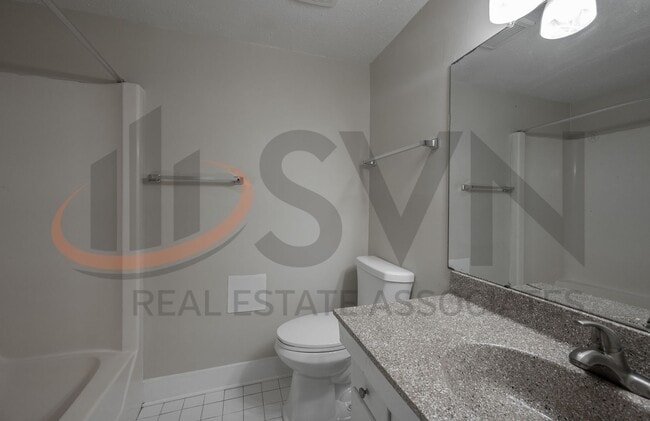Building Photo - Charming 3BR, 2BA Condo in the Heart of Chapel Hill!