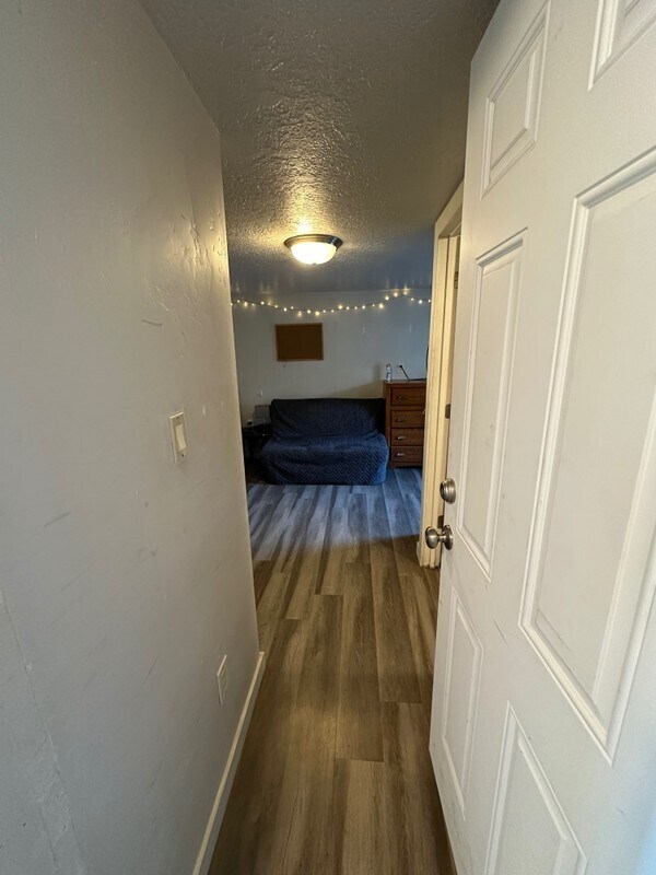 Building Photo - 565 E 300 N