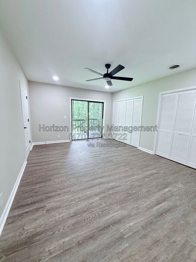 Building Photo - 4030 Hidden Hollow Dr