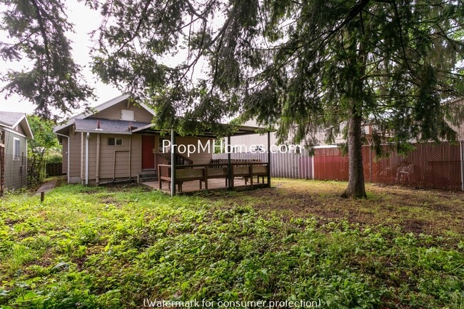Building Photo - 6721 SE 84th Ave