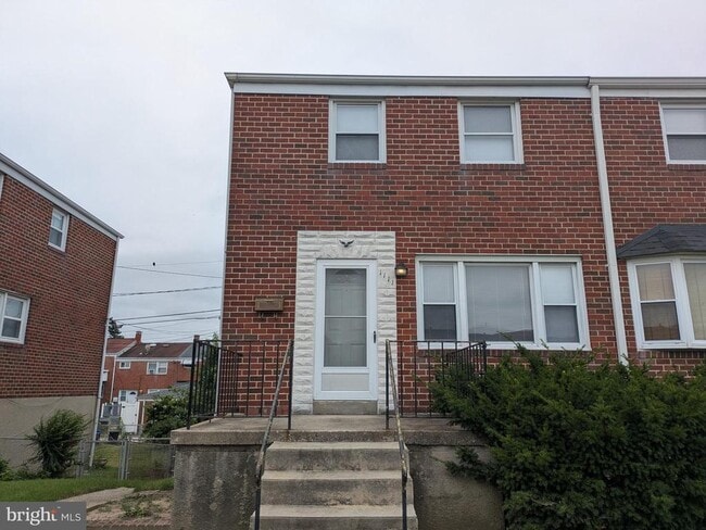 Primary Photo - 1111 Circle Dr