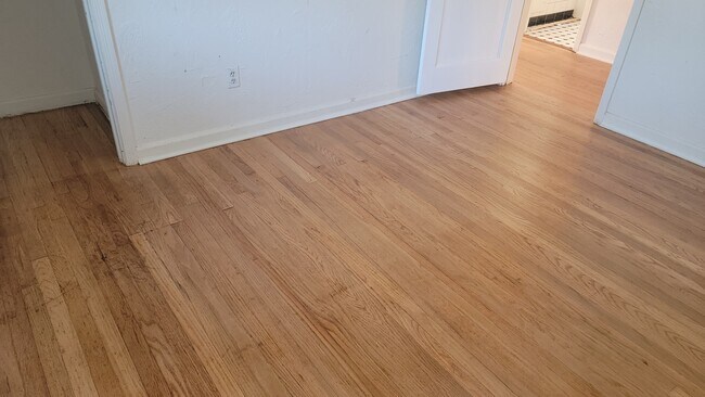 Building Photo - 5016 S Olie Pl