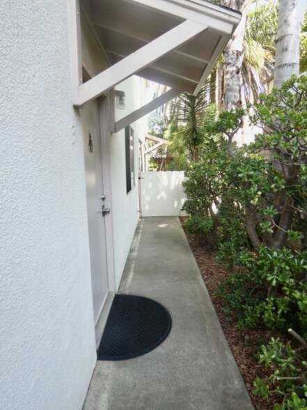 Building Photo - 350 Chestnut Ave