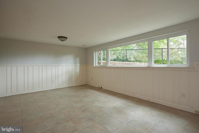 Building Photo - 6716 Tulip Hill Terrace