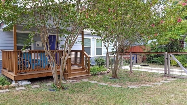 Building Photo - 1501 Justin Ln
